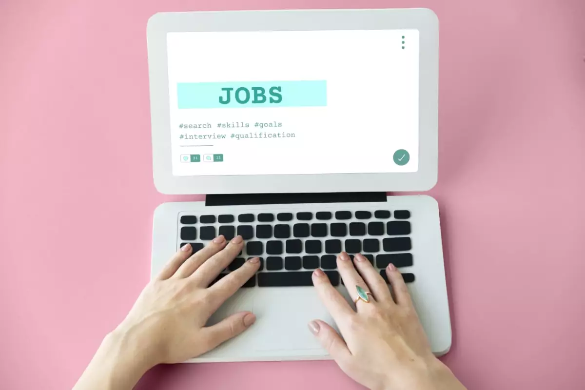 7️⃣ Kursów online, które pomogą Ci znaleźć 💼 lepszą pracę